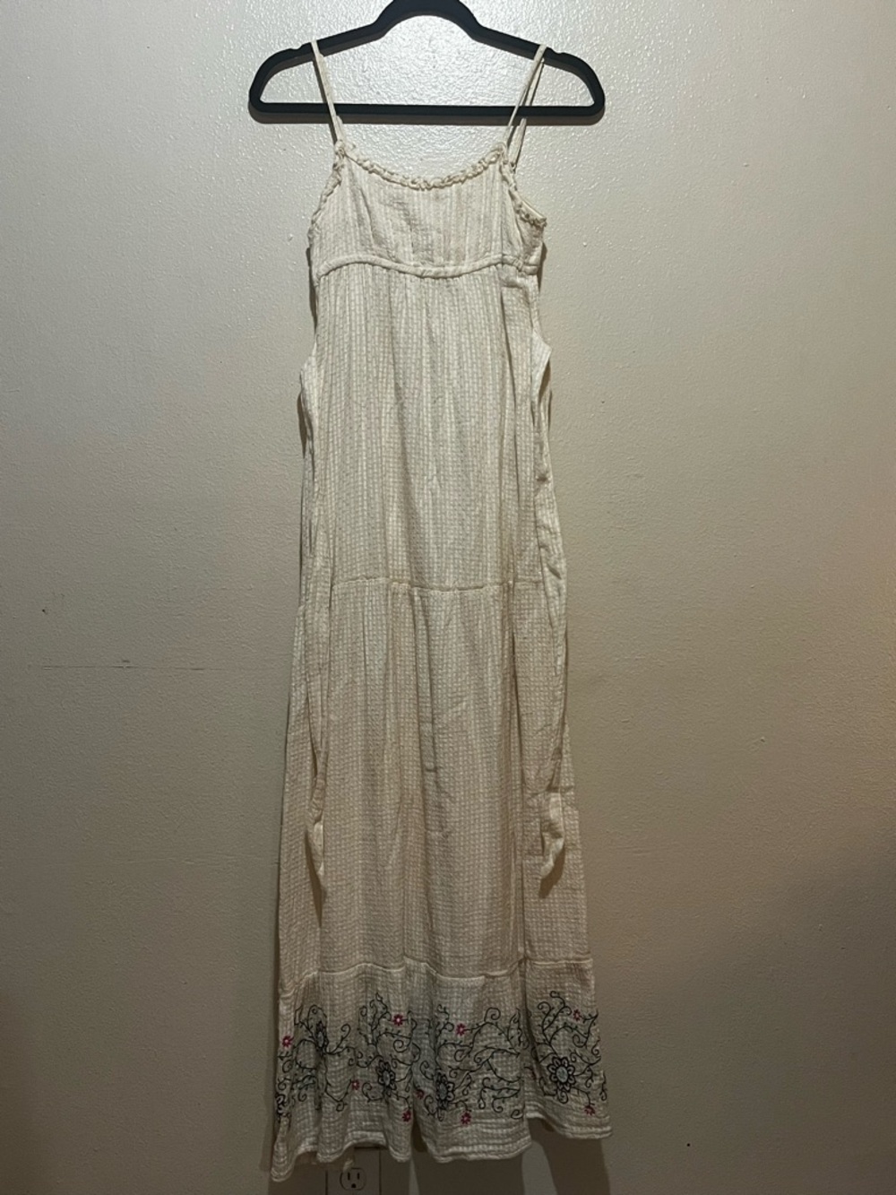 O'Neill textured‎ Cream Y2K Maxi Dress with Embroidered Hem